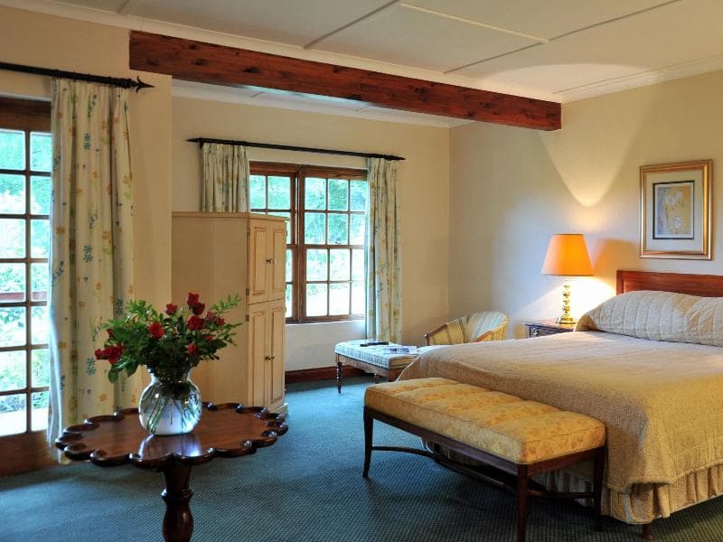 Coach House 4