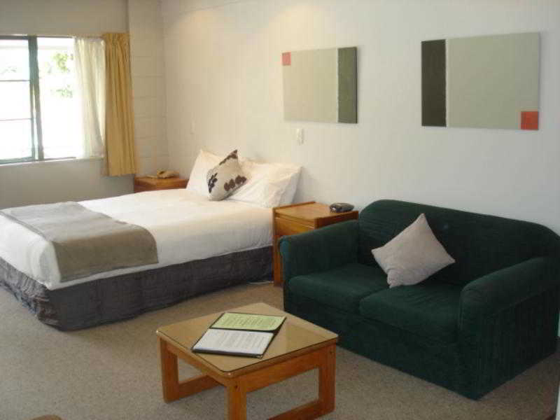 Karaka Tree Motel 3