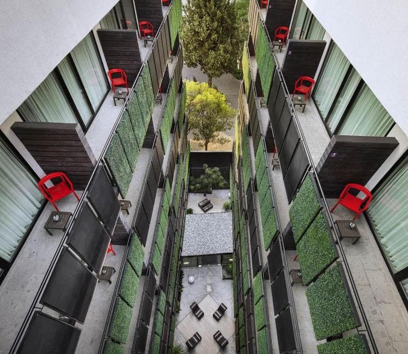 Las Suites 2
