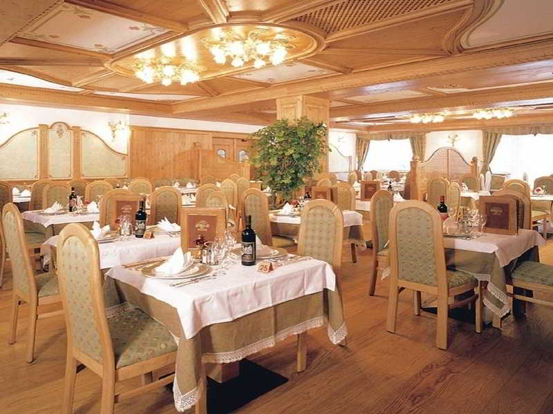 Hotel & Club Gran Chalet Soreghes Vital 4