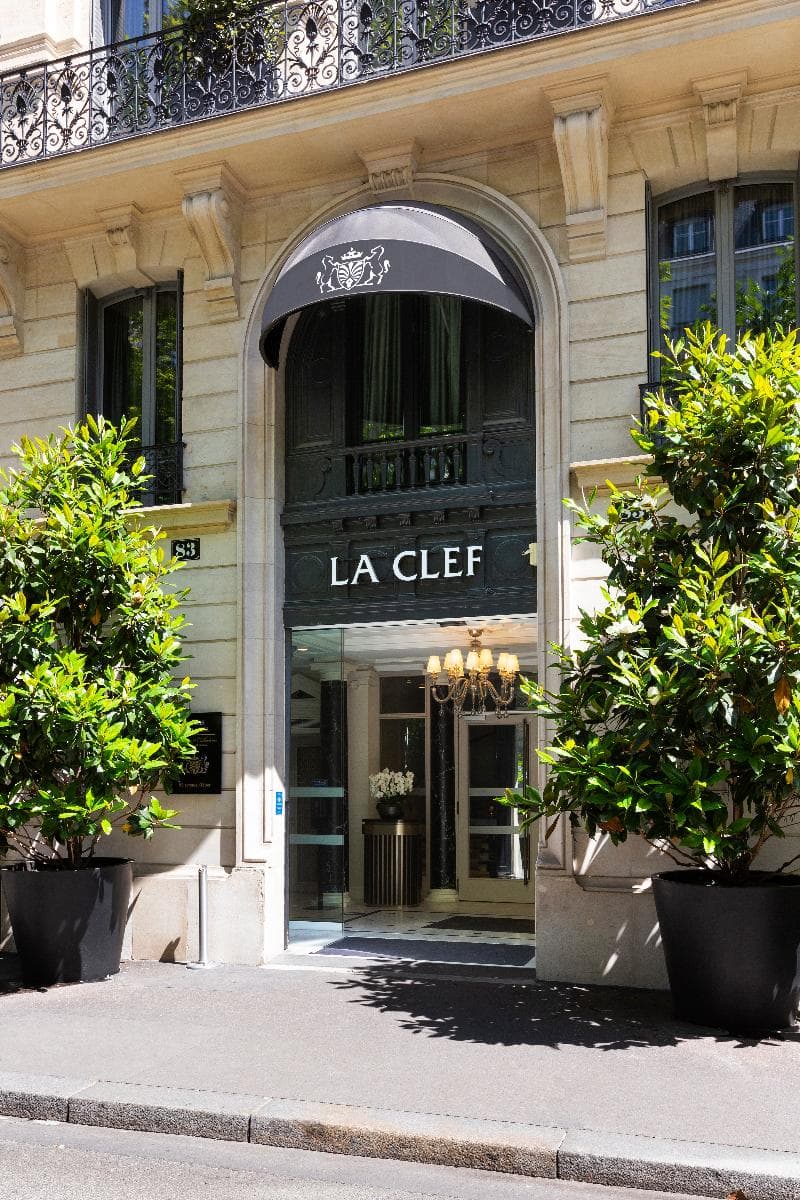 La Clef Tour Eiffel Paris by The Crest Collection 4