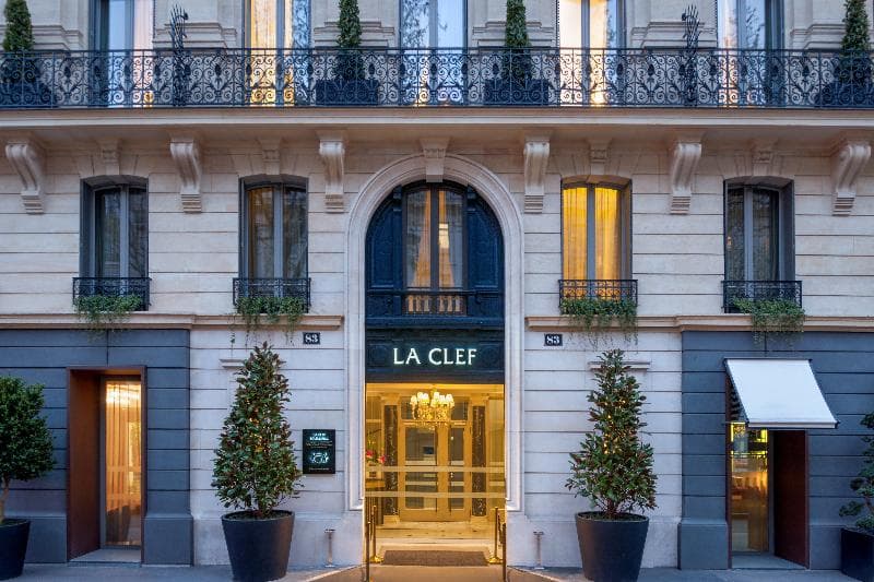 La Clef Tour Eiffel Paris by The Crest Collection 5