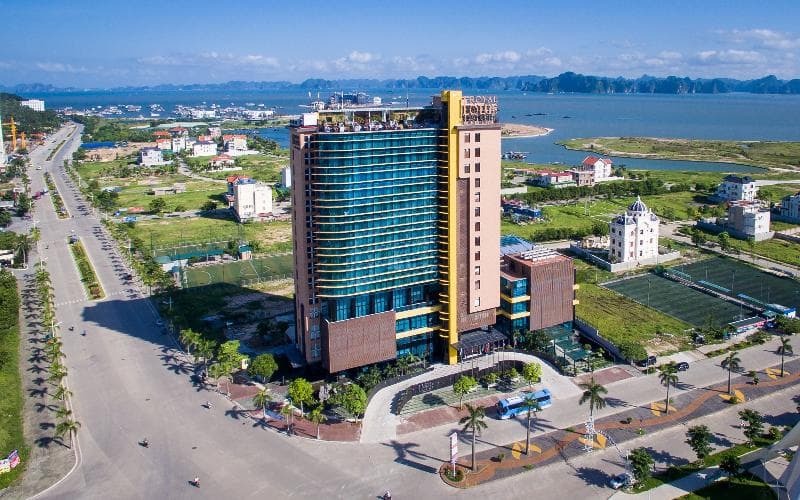 Royal Lotus Hotel Halong 1
