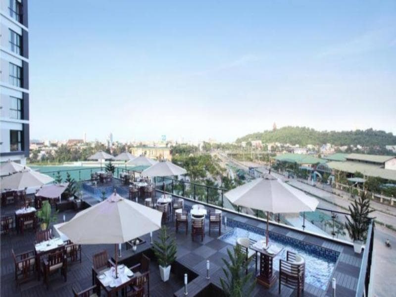 Cendeluxe Hotel photo 1