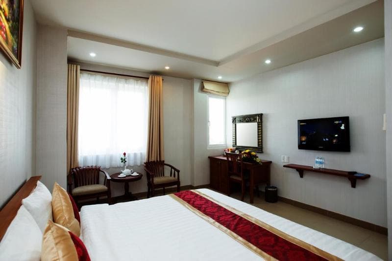 White Lion Hotel main