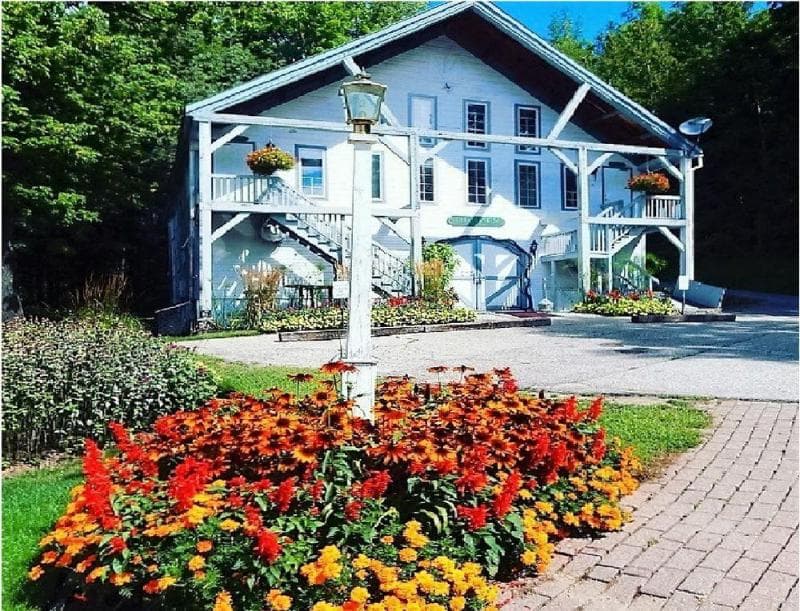 Christmas Farm Inn 5