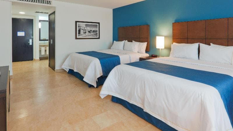 Holiday Inn Express Merida 5