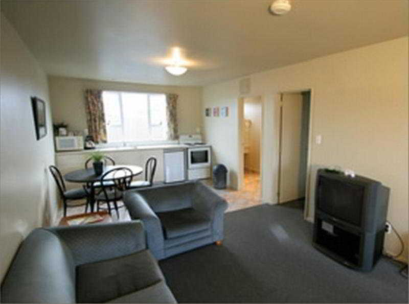 Fitzherbert Court Motel 3