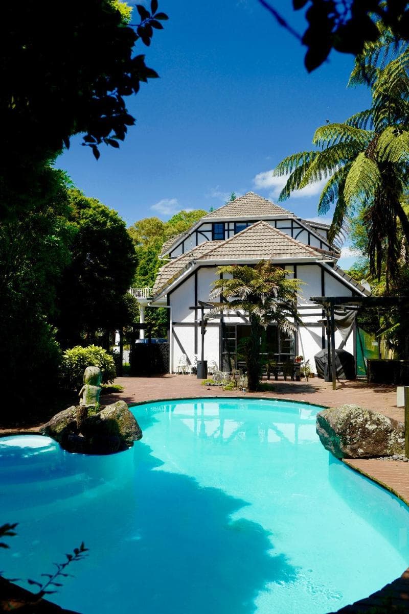 Hana Lodge photo 1