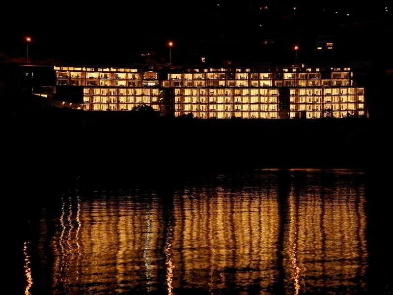 The Rees Hotel, Luxury Apartments & Lakeside Residences 4