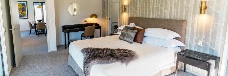The Rees Hotel, Luxury Apartments & Lakeside Residences 5