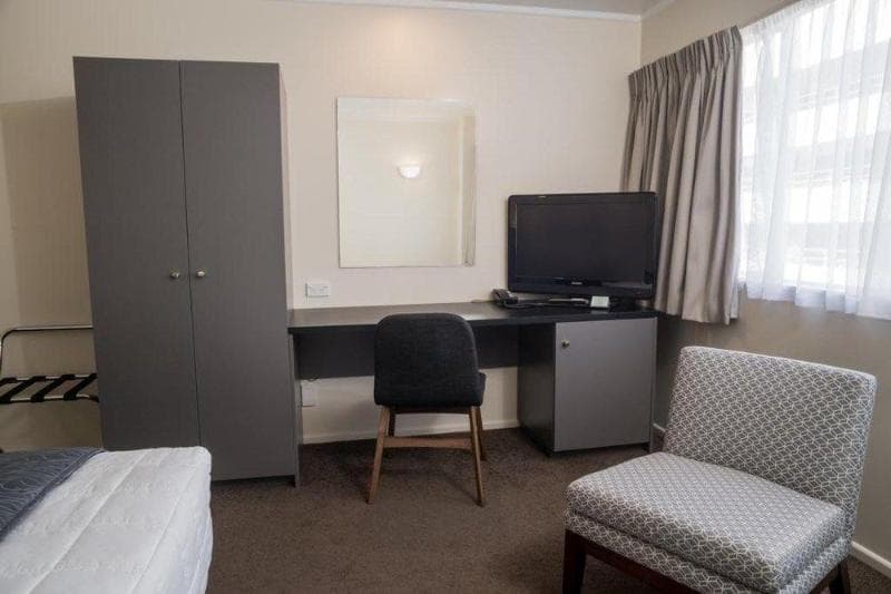West Plaza Hotel 3