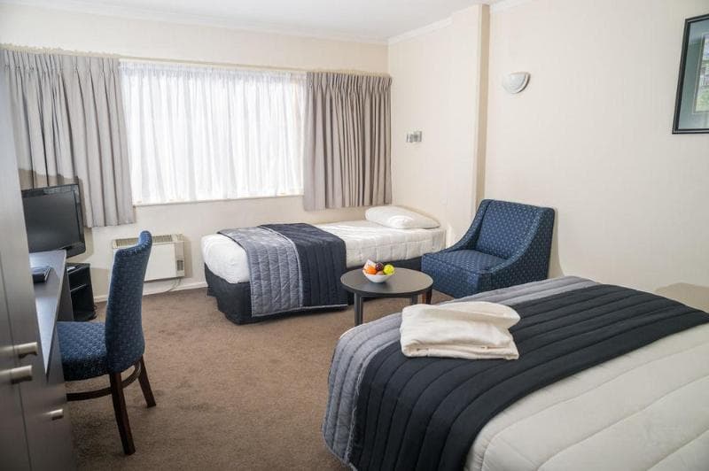 West Plaza Hotel 5