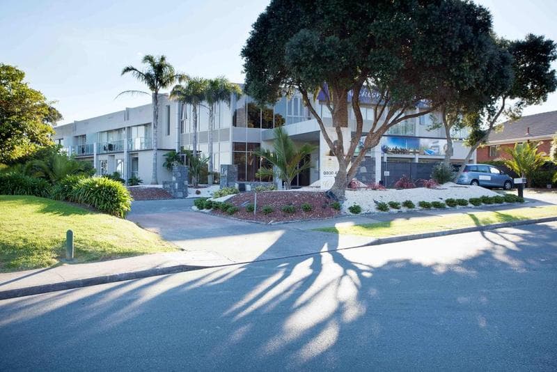 VR Takapuna 2