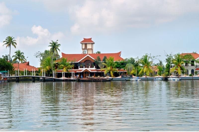 Lake Palace Resort 4