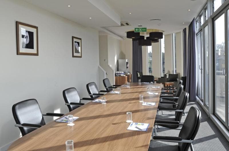 Holiday Inn Express Crewe 4