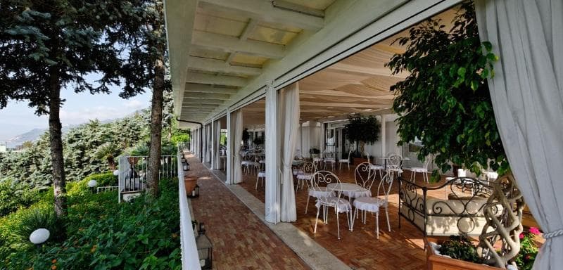 Villa Poseidon main