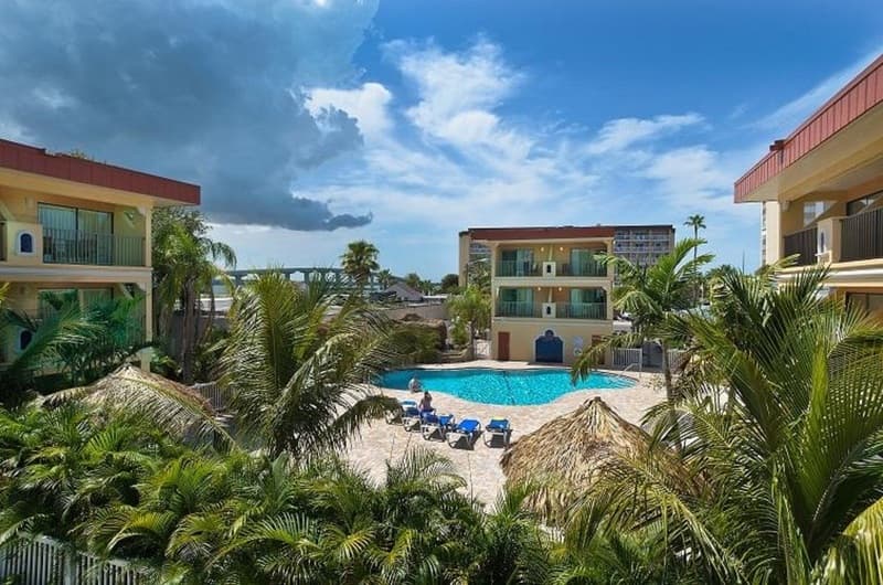 Coconut Cove Suites photo 1