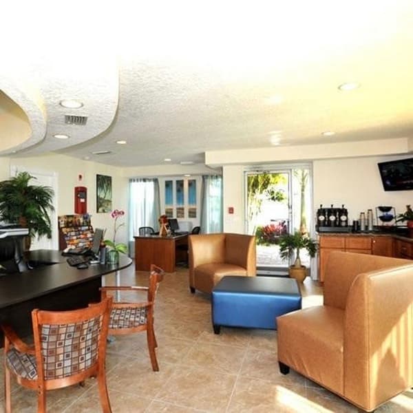 Coconut Cove Suites 3