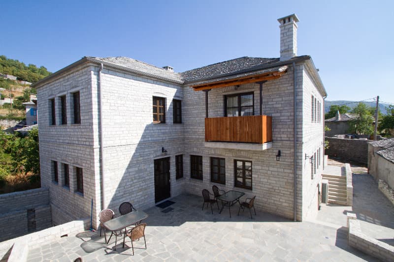 Monodendri Hotel main