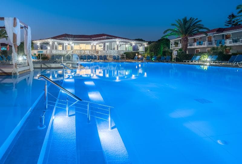 Golden Sun Hotel 5
