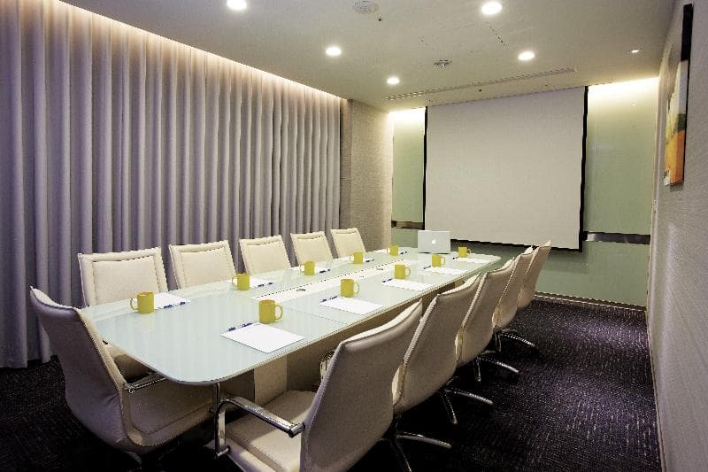 Holiday Inn Express Taichung Park 4