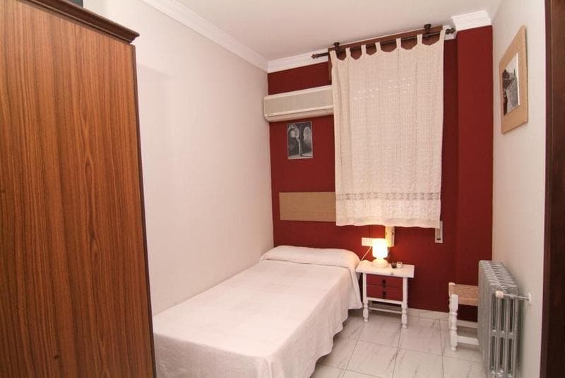 Hotel Virgen de los Reyes 2