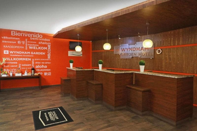 Wyndham Garden Guadalajara Acueducto photo 1