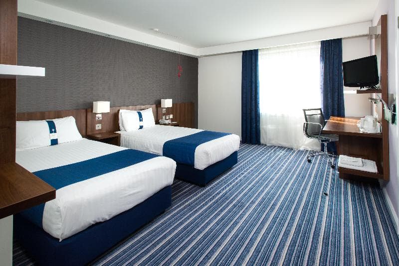 Holiday Inn Express Cambridge-Duxford M11 J10 main