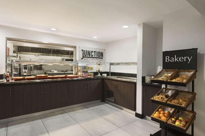Ramada by Wyndham Cambridge 2