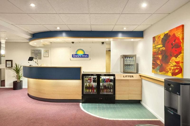 Days Inn by Wyndham Fleet M3 5