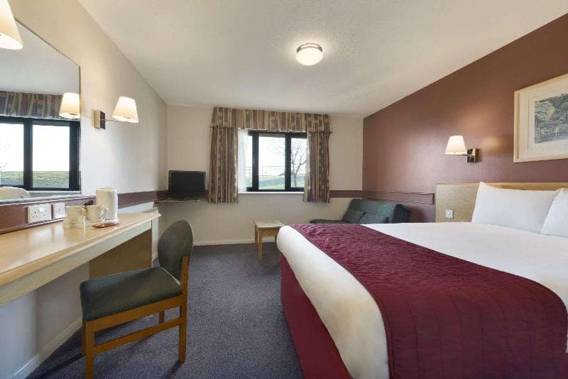 Days Inn by Wyndham Membury M4 photo 1