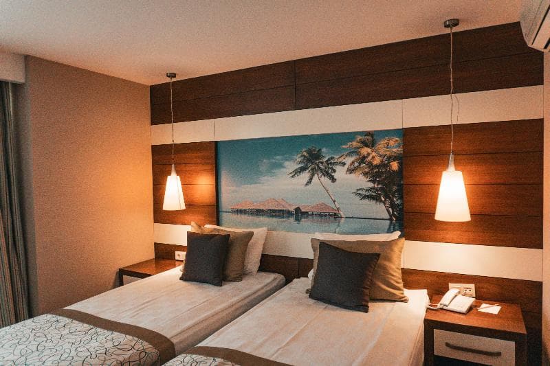 Adella Side Hotel 5