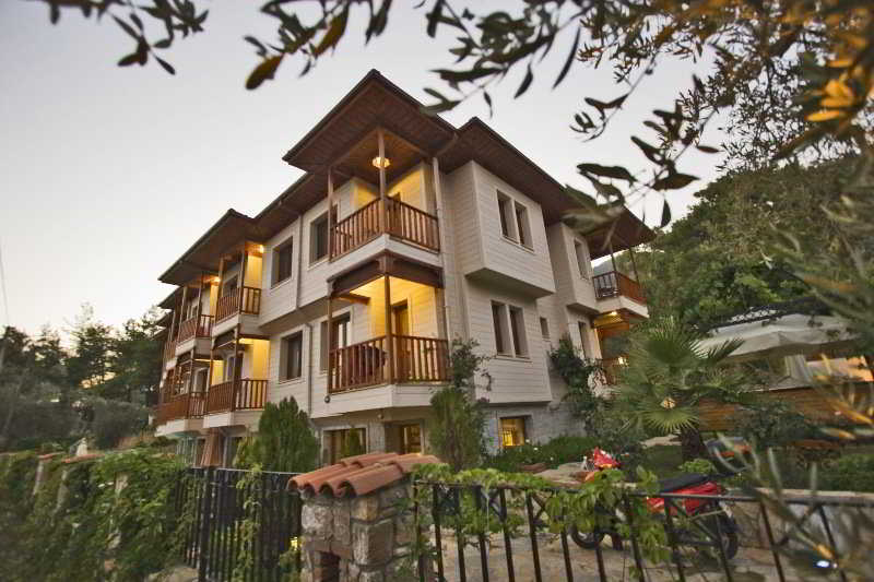 Summer Otel main