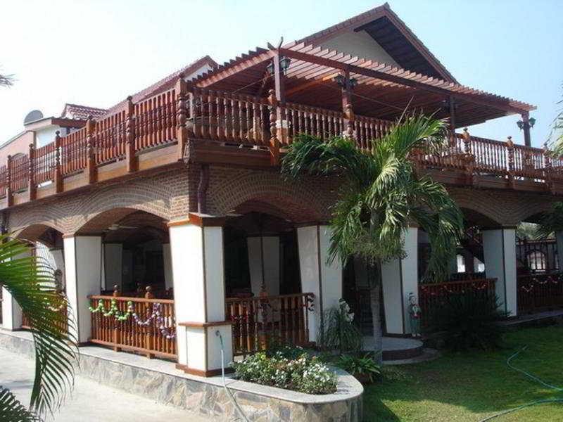 Palm Beach Resort & Hotel main