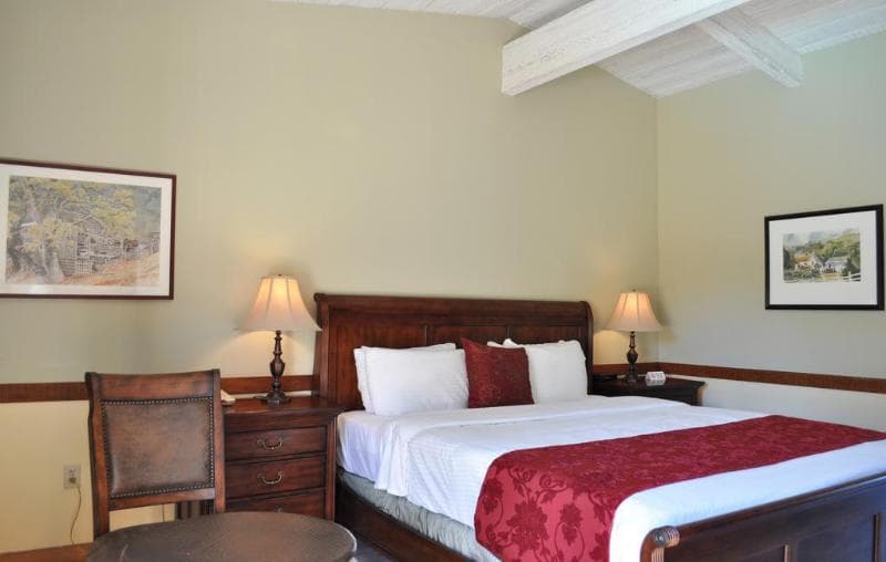 Carmel Valley Lodge 2