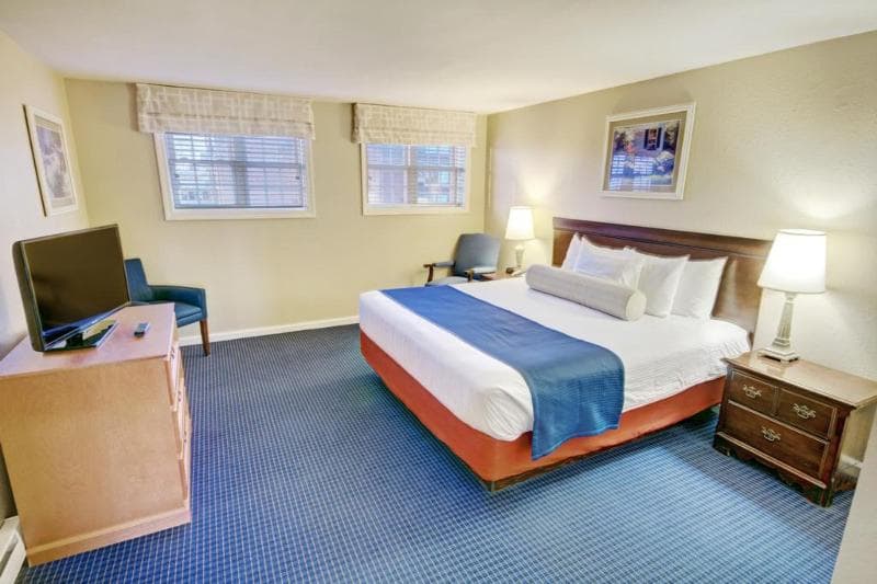 Club Wyndham Newport Onshore 5