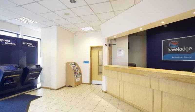 Travelodge Birmingham Central Broadway Plaza 3