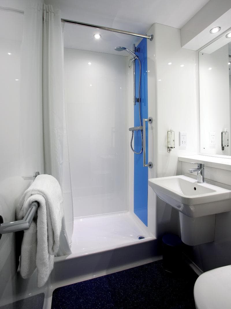 Travelodge Plymouth 3