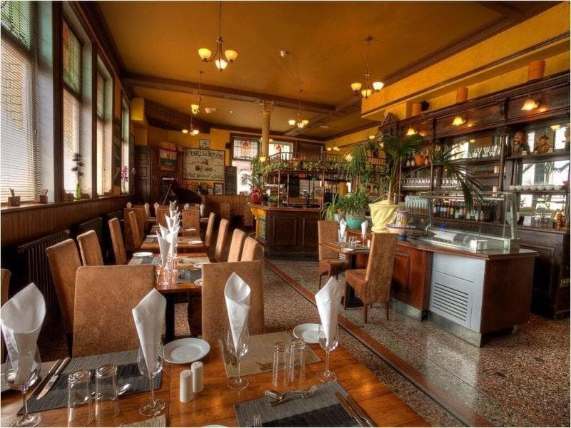 The Waterloo Hotel & Bistro 4