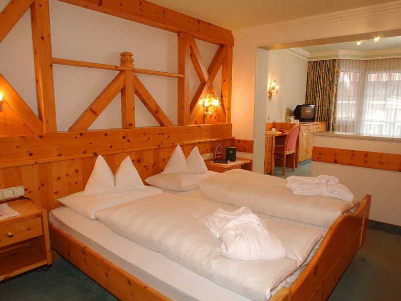 JUFA Alpenhotel Saalbach 3