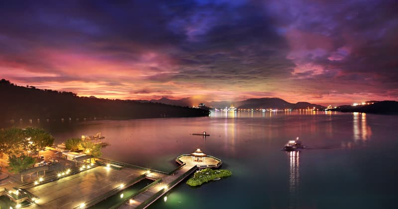 The Crystal Resort Sun Moon Lake photo 1