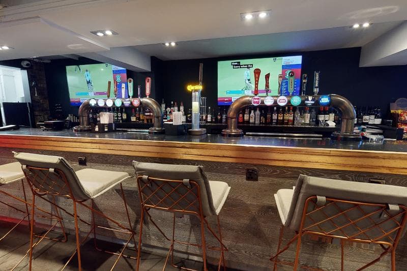 Village Manchester Hyde Hotel & Leisure Club 5