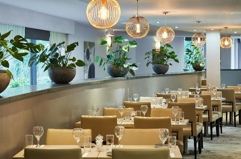 Leonardo Hotel London Heathrow Airport 5