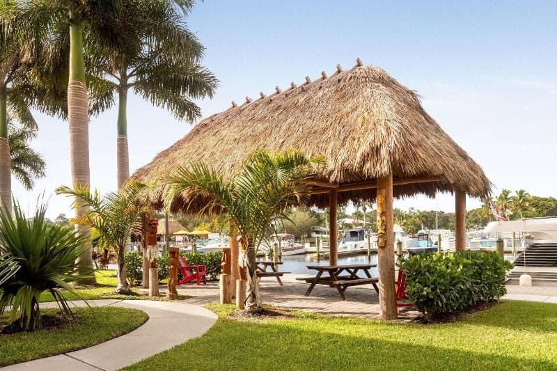 Ramada by Wyndham Sarasota Waterfront 4
