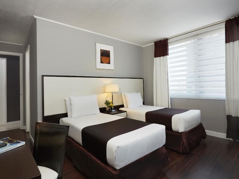 Astoria Plaza 5