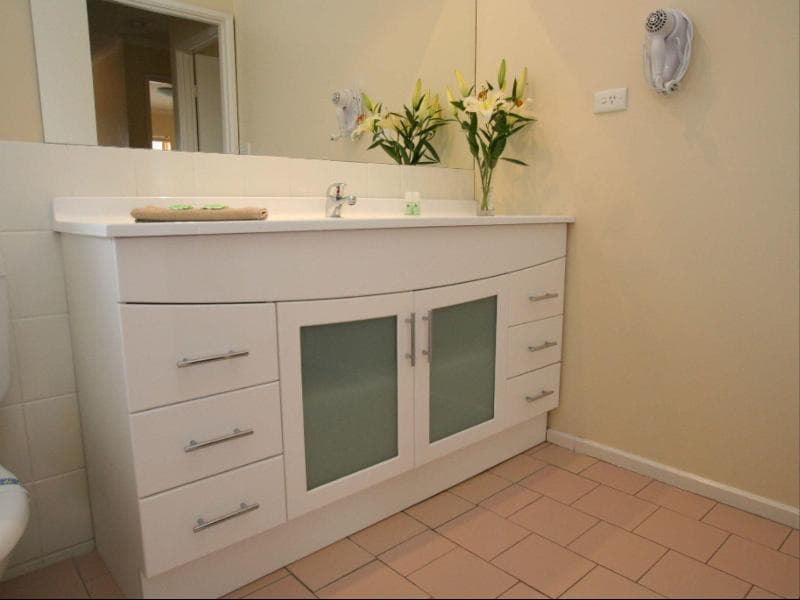 Elphin Motel & Serviced Apartments main
