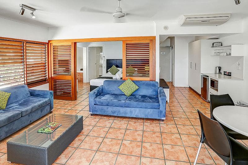Paradise on the Beach Resort 4