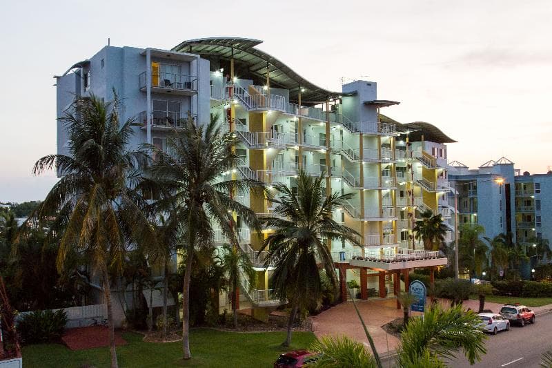 Cullen Bay Resort 3