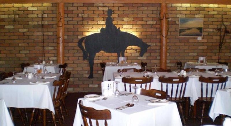Banjo Paterson Motor Inn photo 1